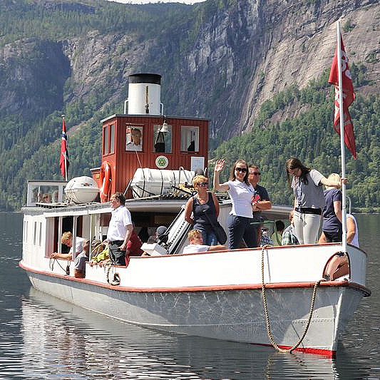 Familiecruise på dampskip