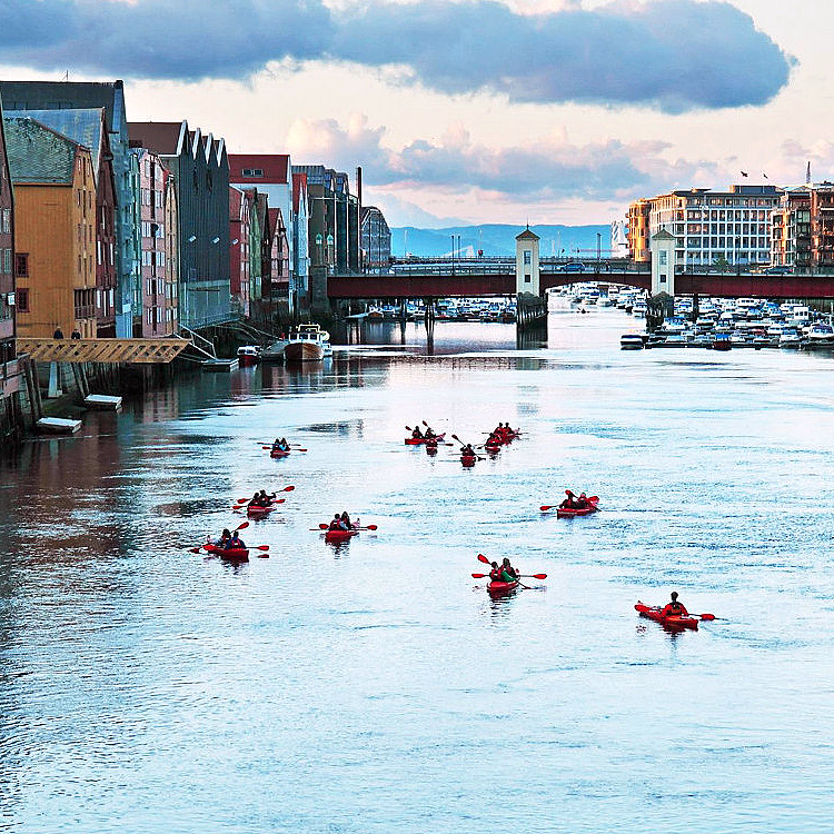 Urban kajakktur langs Nidelven