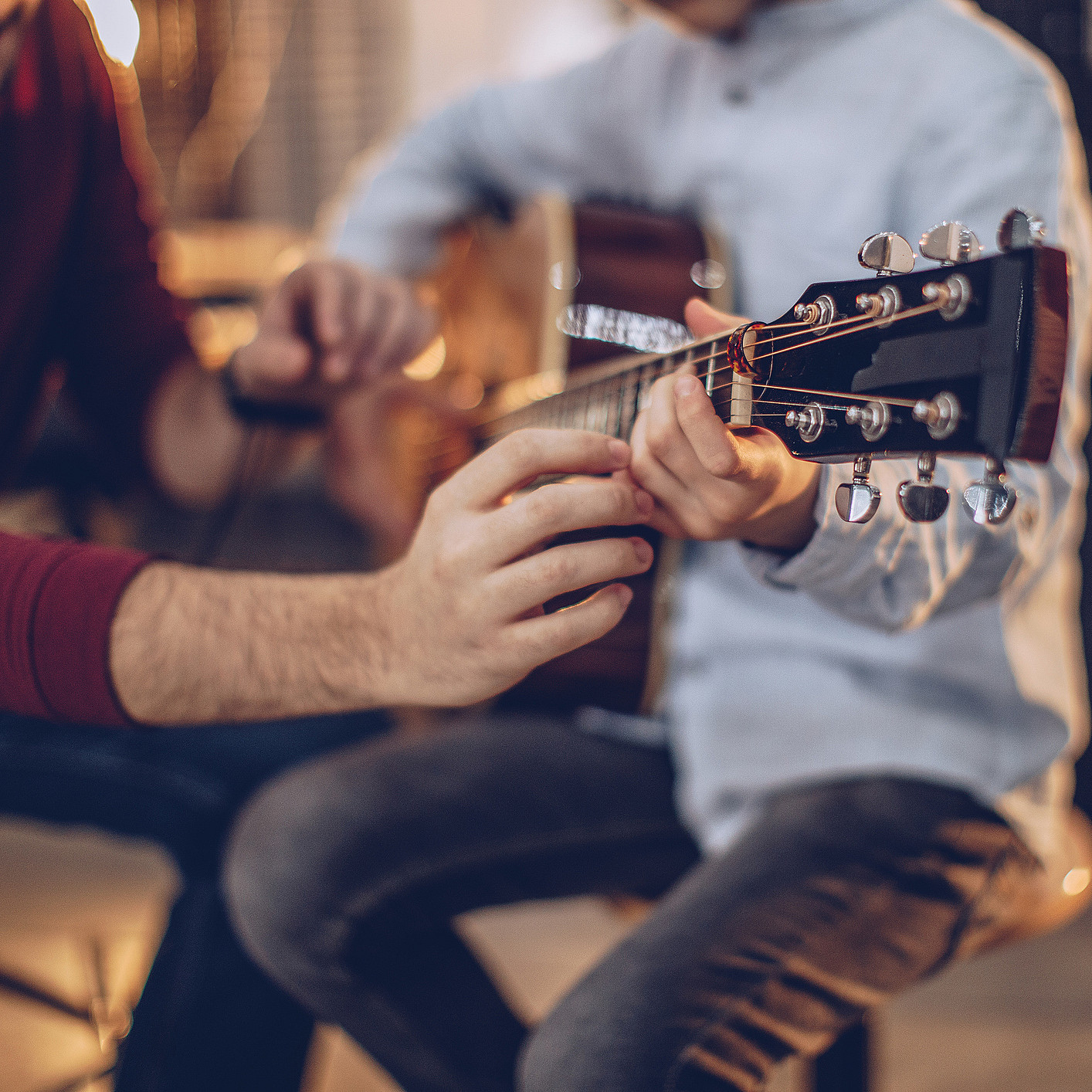 Lær å spille gitar