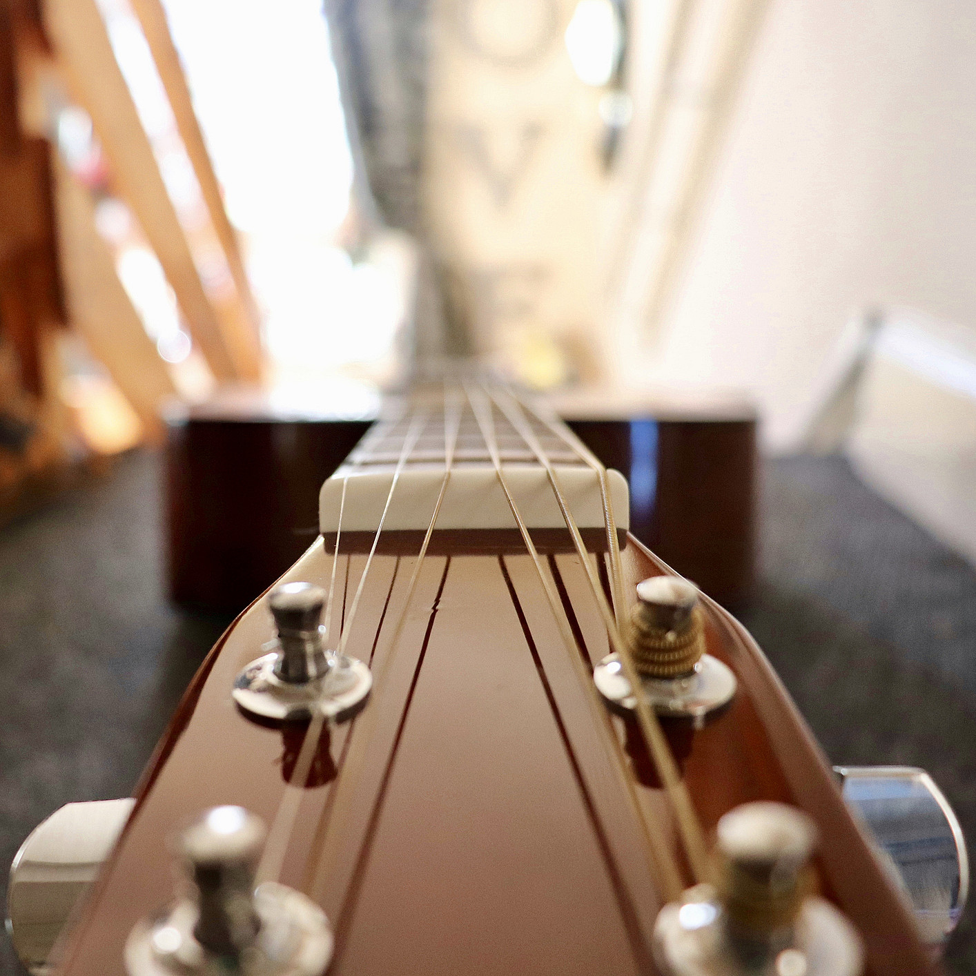 Lær å spille gitar