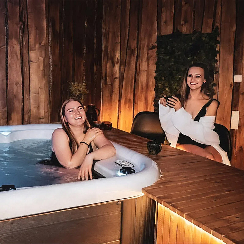 Spa, jacuzzi & badstue for to