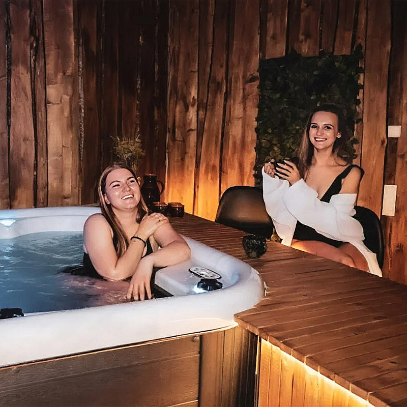 Spa, jacuzzi & badstue for to