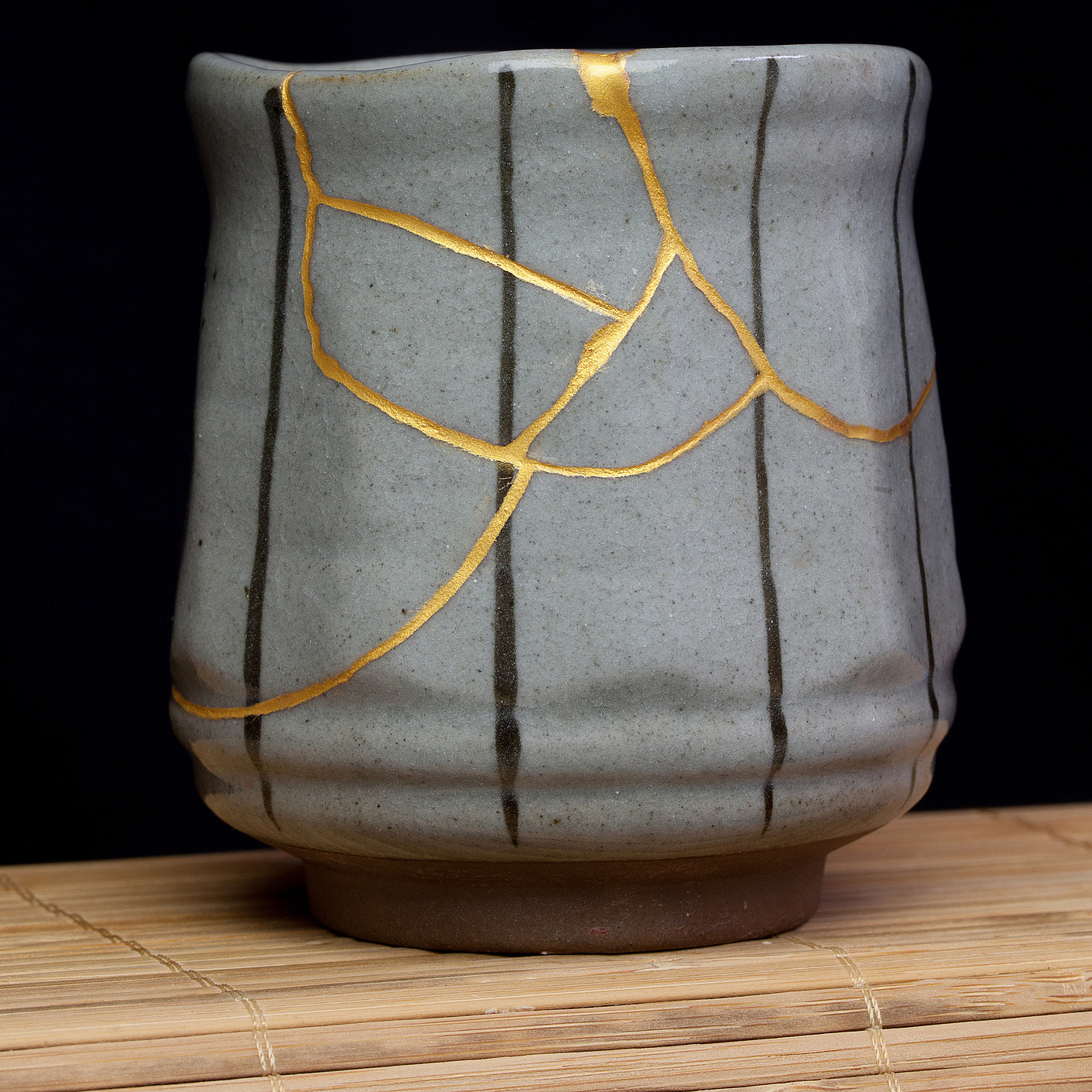 Lag Kintsugi gullkeramikk