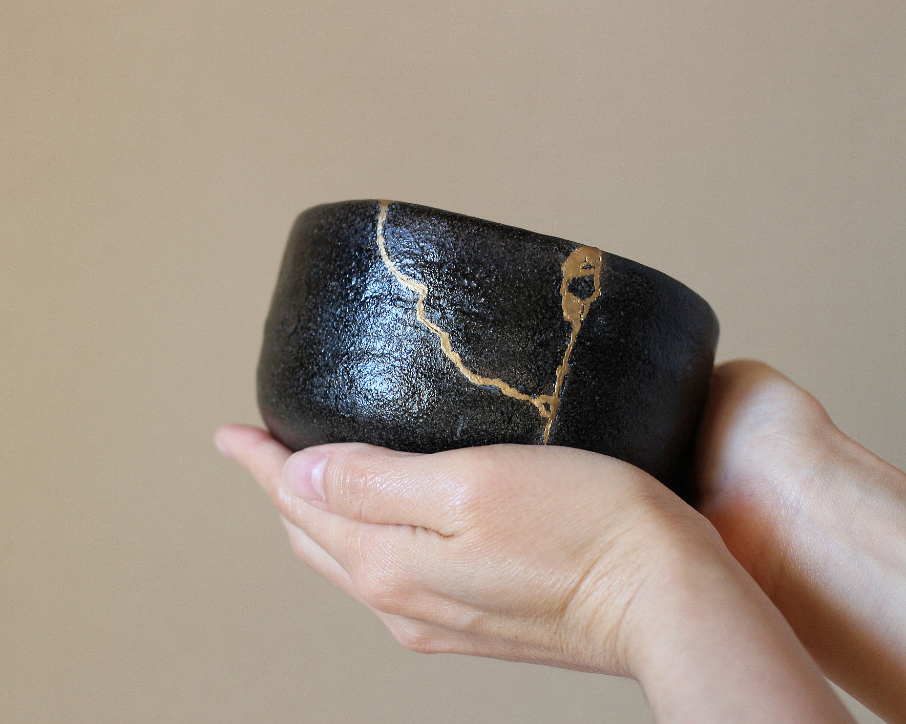Lag Kintsugi gullkeramikk
