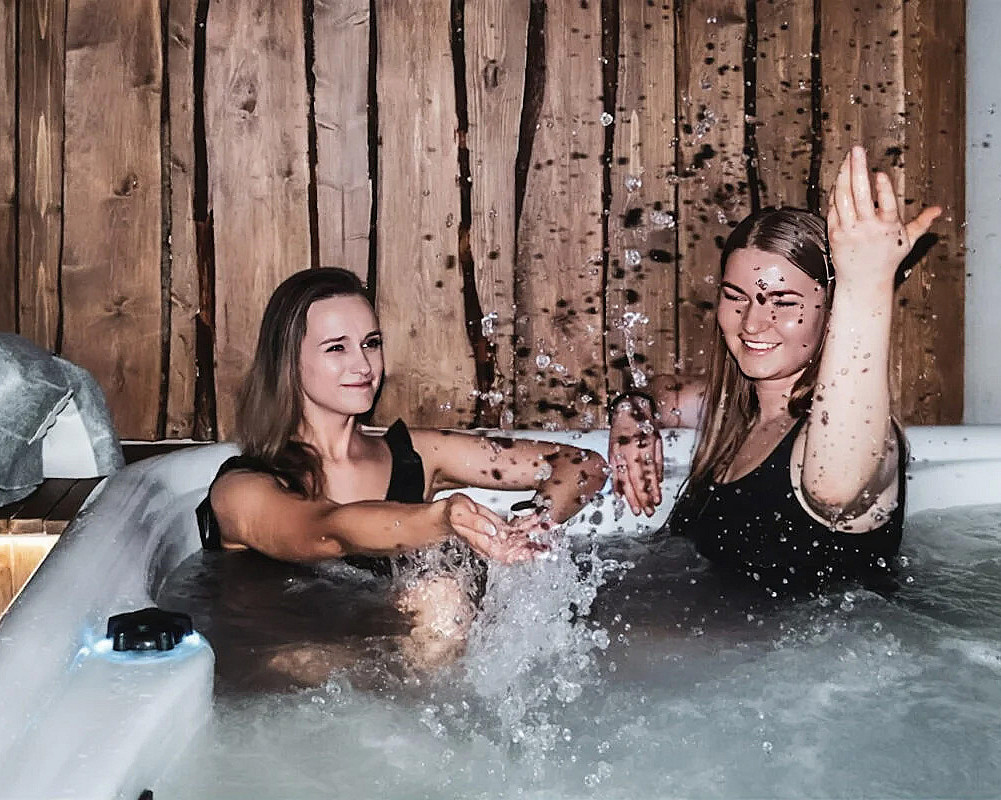 Spa, jacuzzi & badstue for to