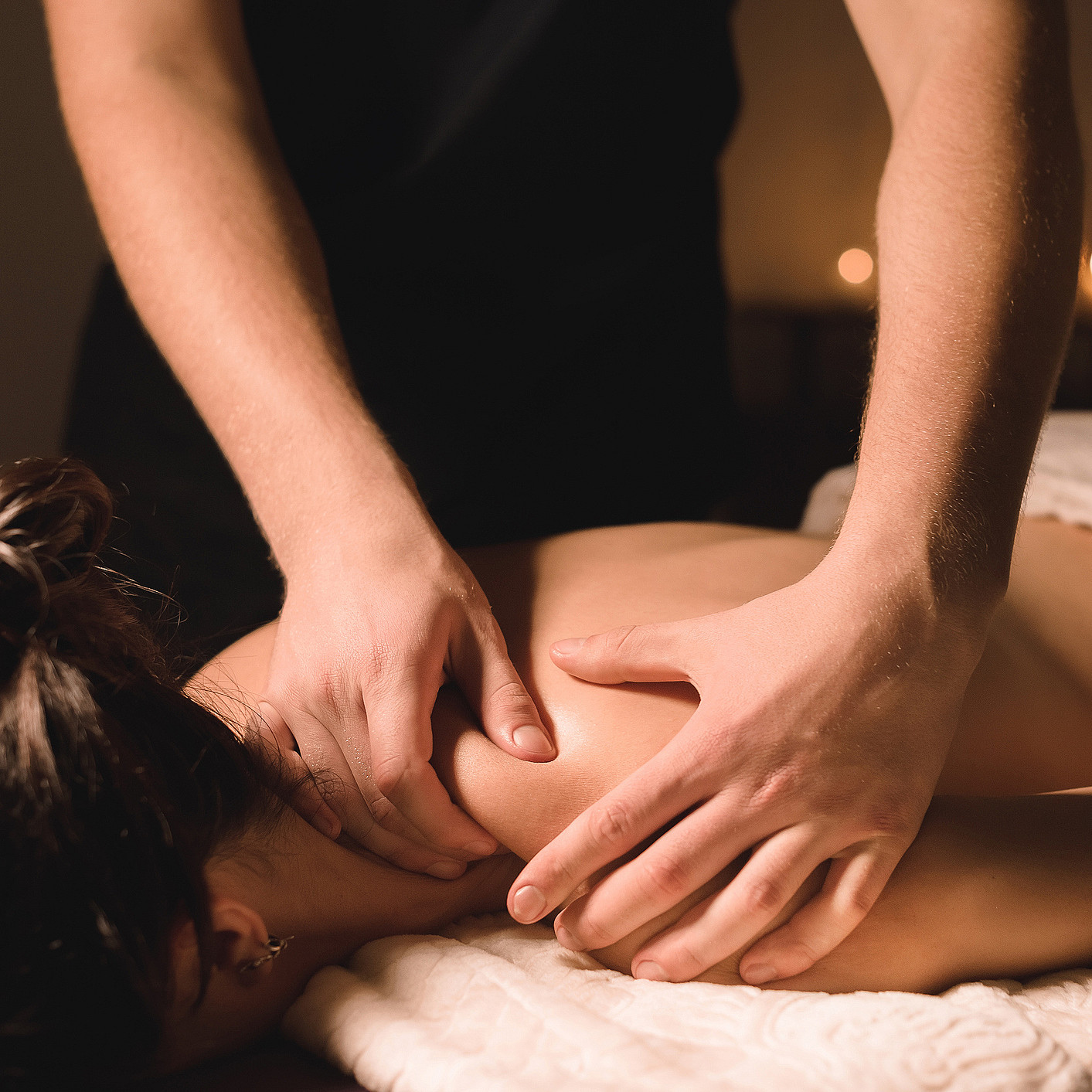 Spa, massasje, sauna, jacuzzi & kroppsskrubb
