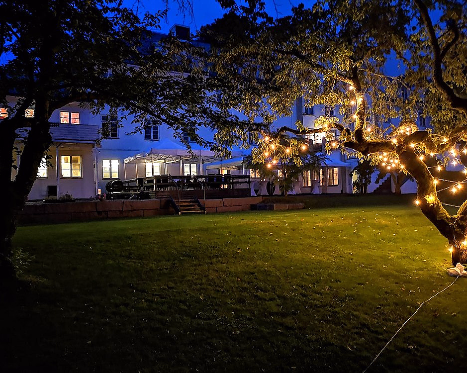 Romantikk på herregård - image 1