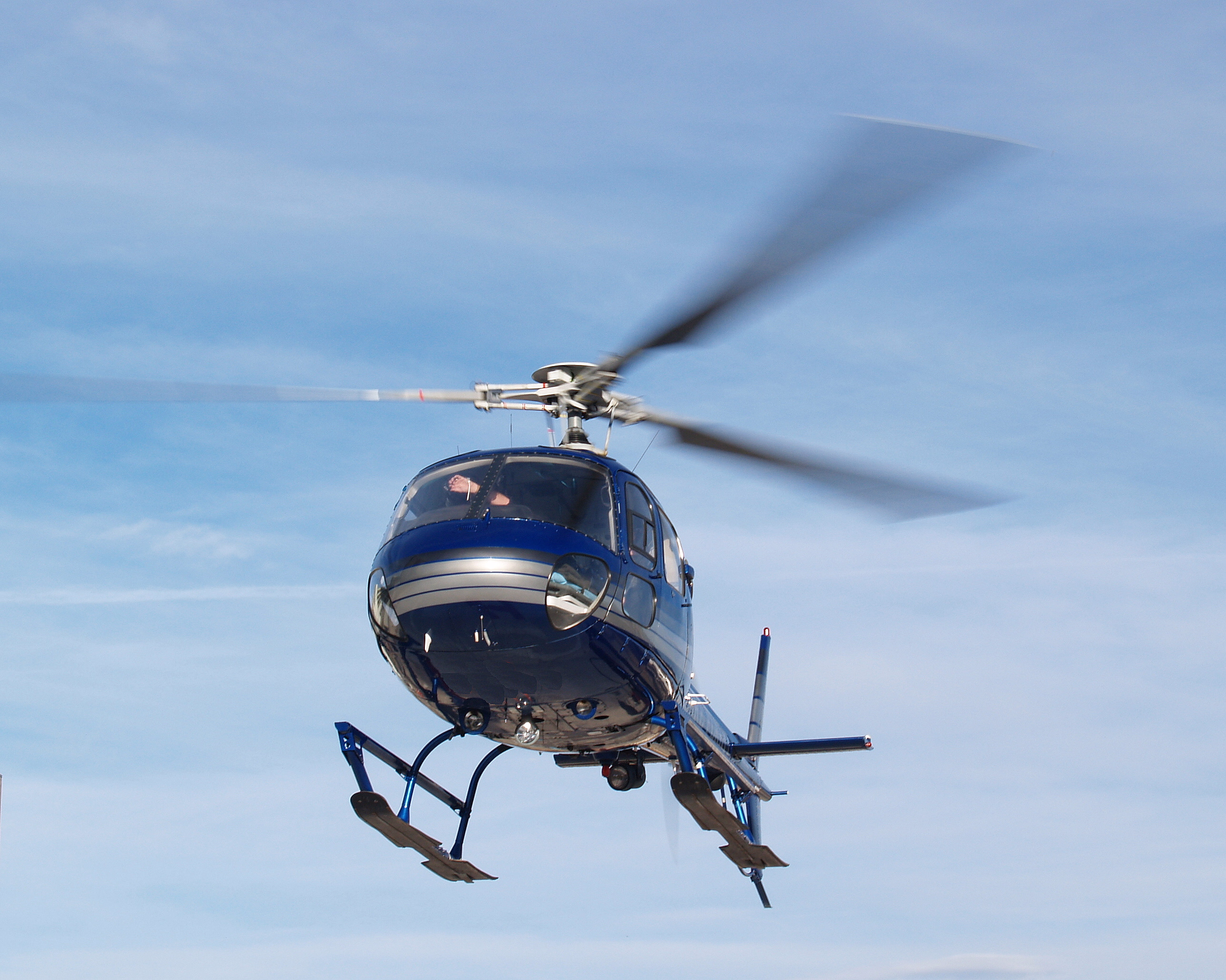Introduksjon til helikopterflyging for tre - image 3