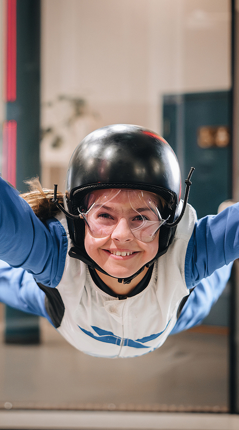 Indoor skydive