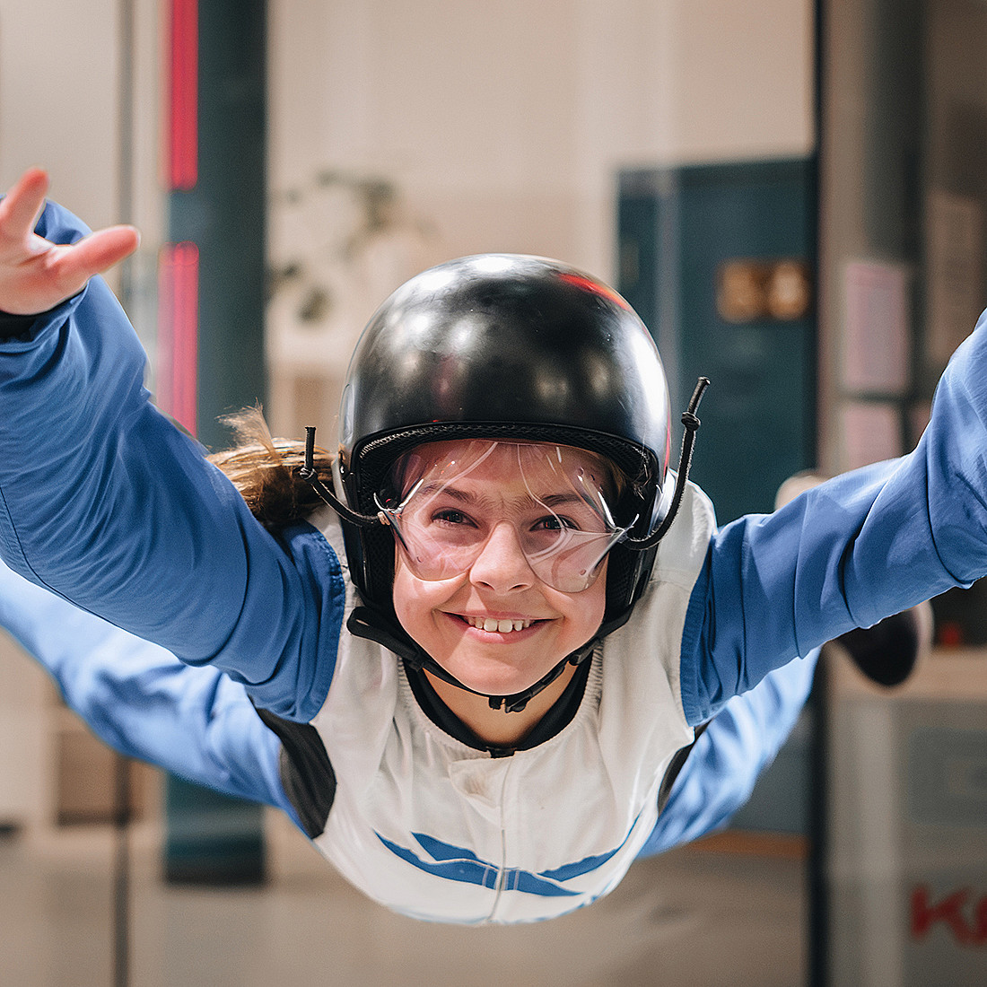 Indoor skydive deluxe