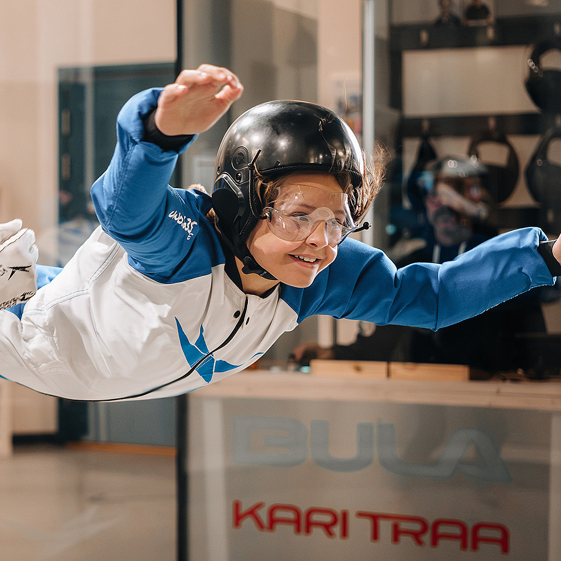 Indoor skydive deluxe