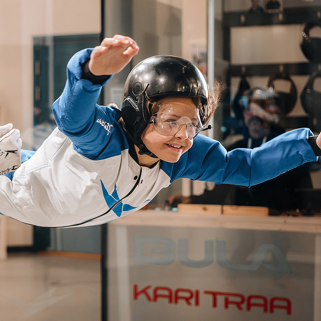 Indoor skydive deluxe