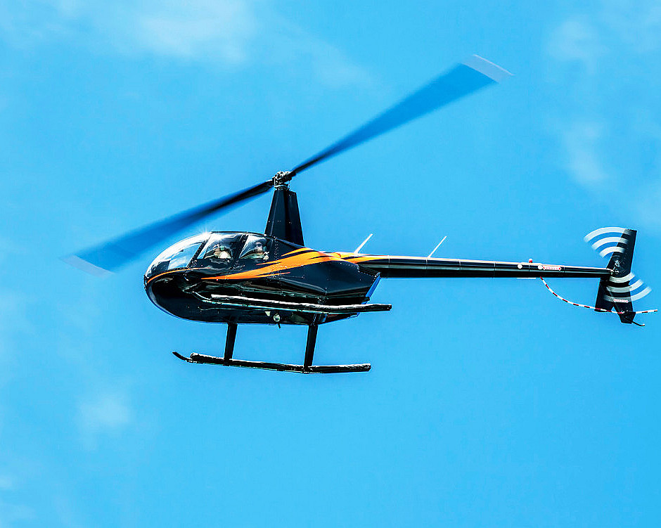 Helikopterleksjon og prøveflyging