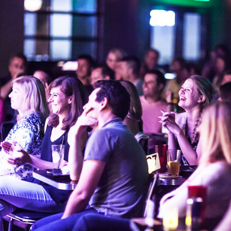 Stand Up-kveld for to