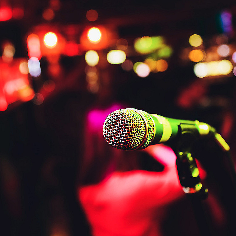 Stand Up-kveld for to