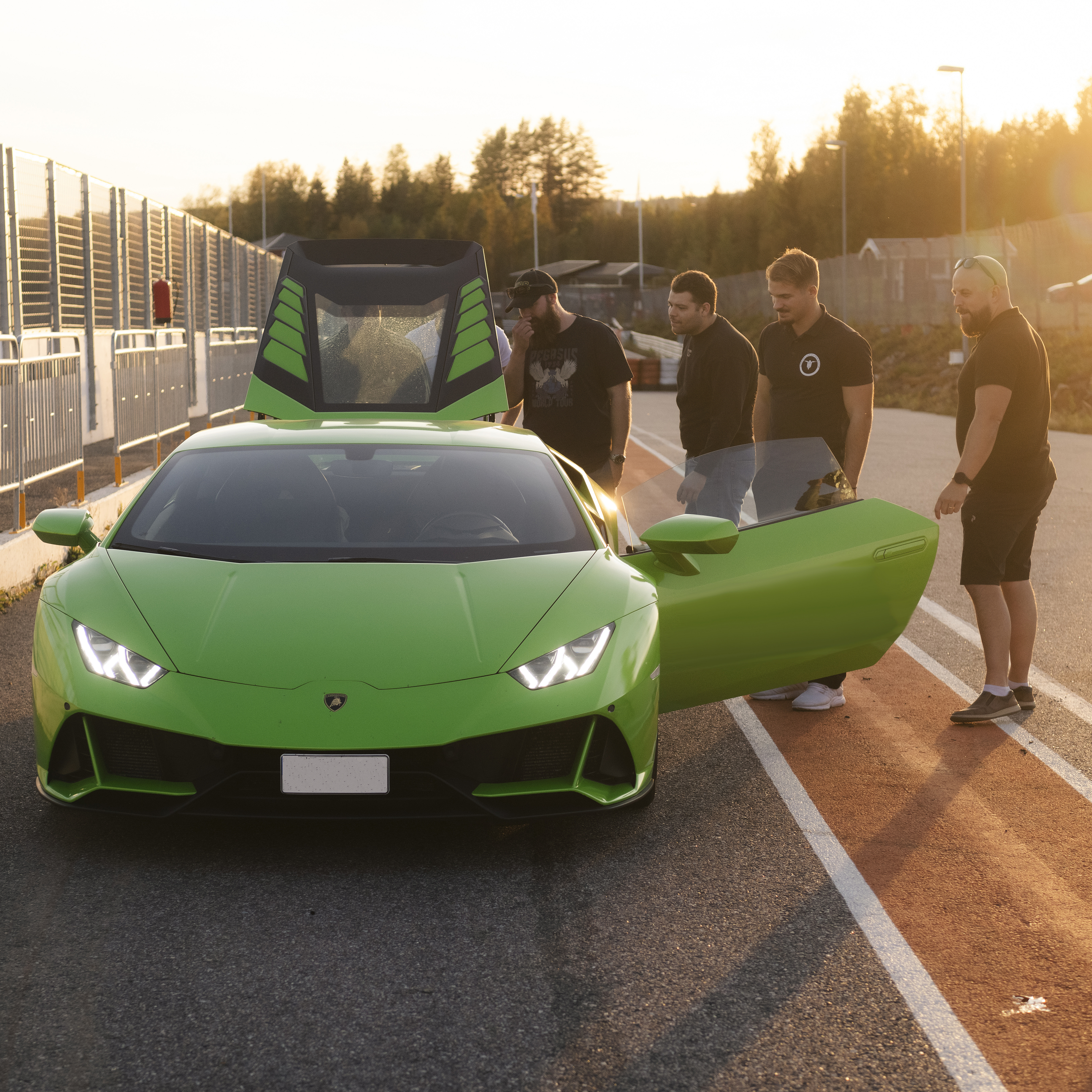 Kjør Lamborghini på racerbane