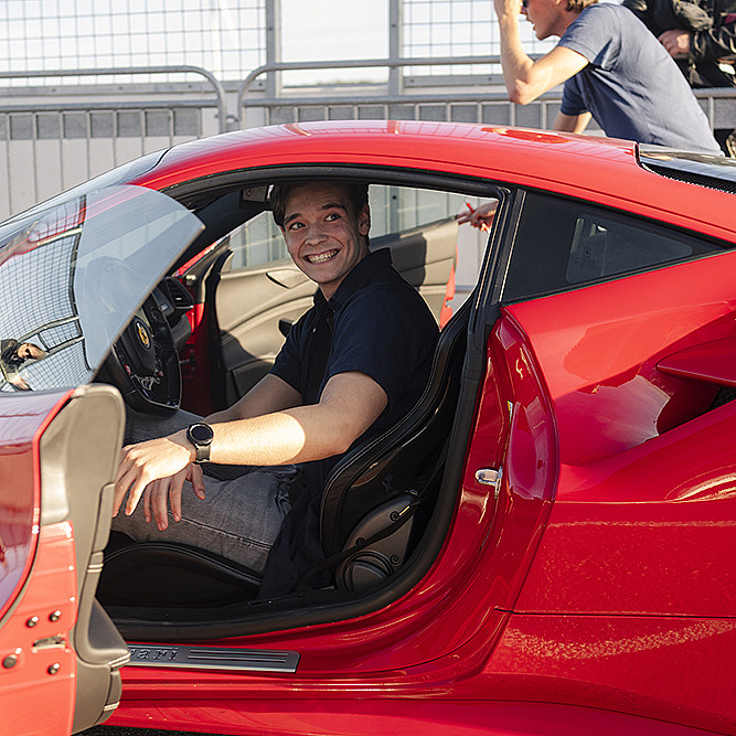 Kjør Ferrari på racerbane
