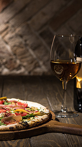 Italiensk pizza og vin for to