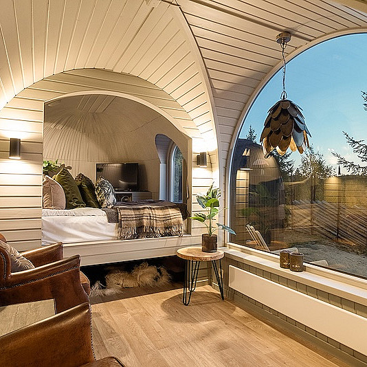 Overnatting i Igloohut