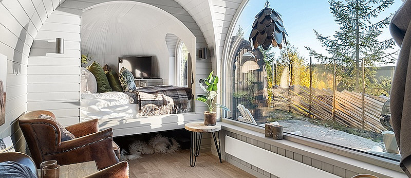 Overnatting i Igloohut
