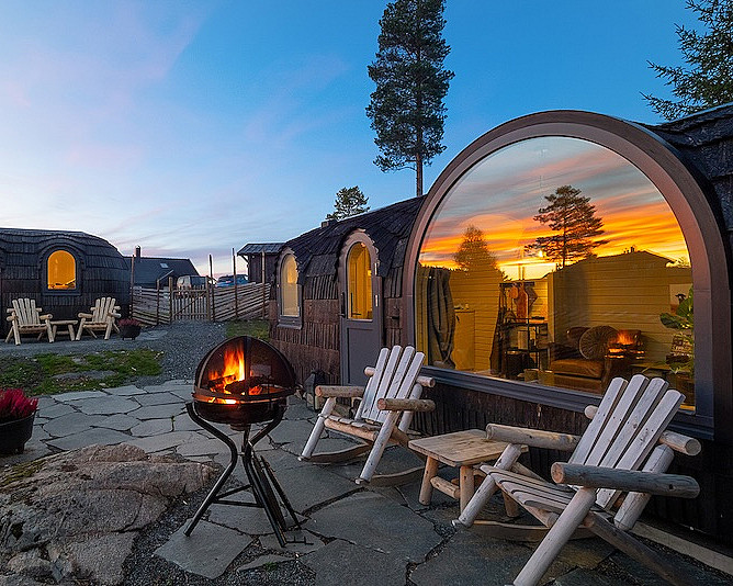 Overnatting i Igloohut