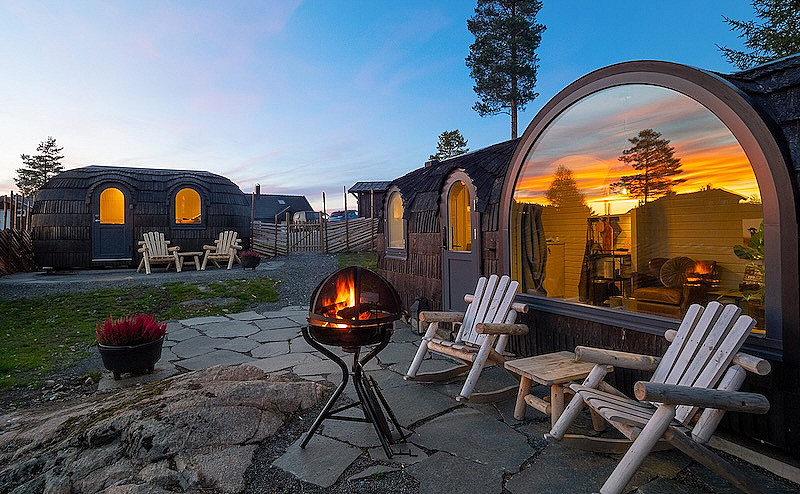 Overnatting i Igloohut