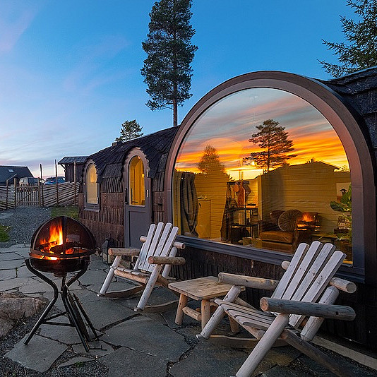 Overnatting i Igloohut