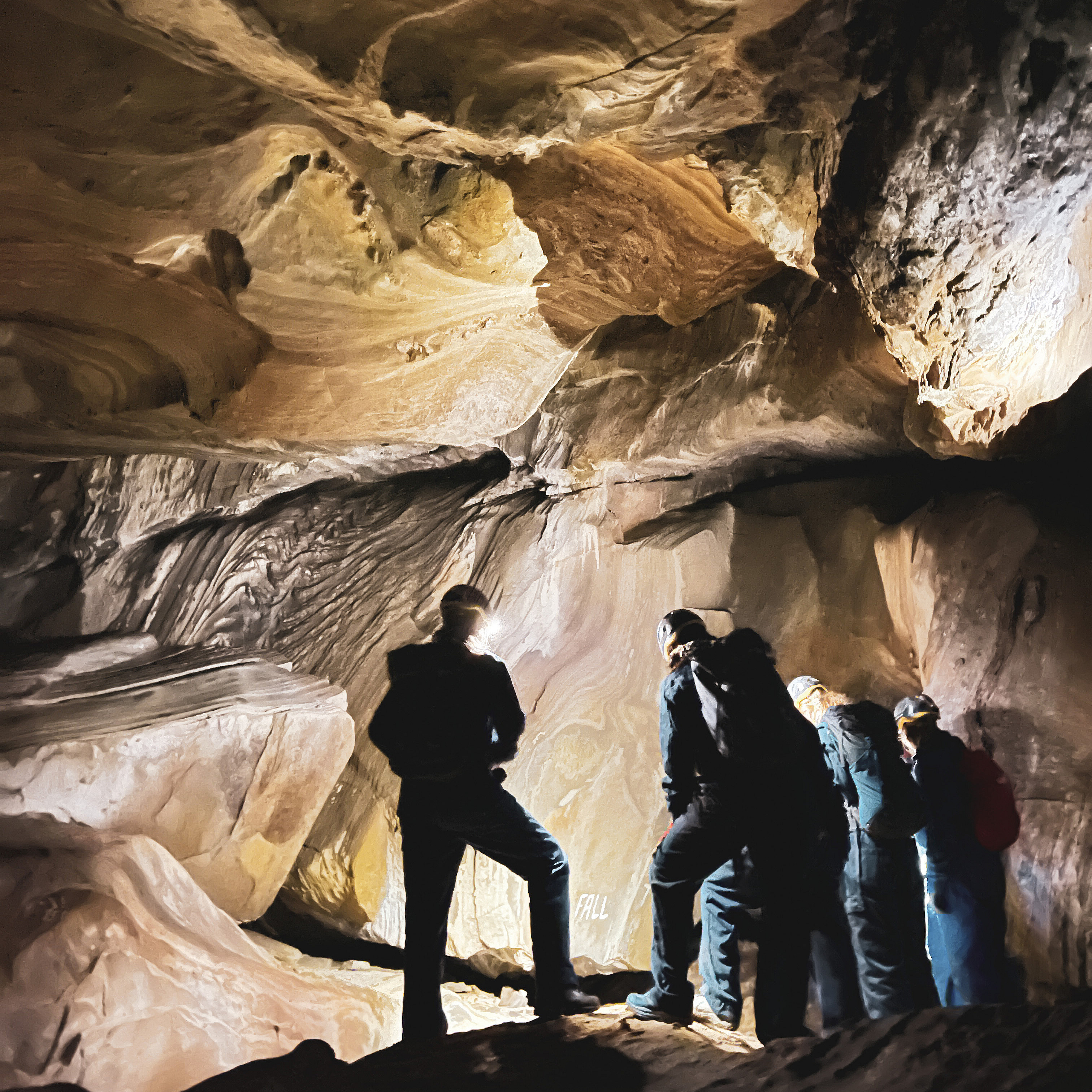 Grottetur i Øyfjellgrotta