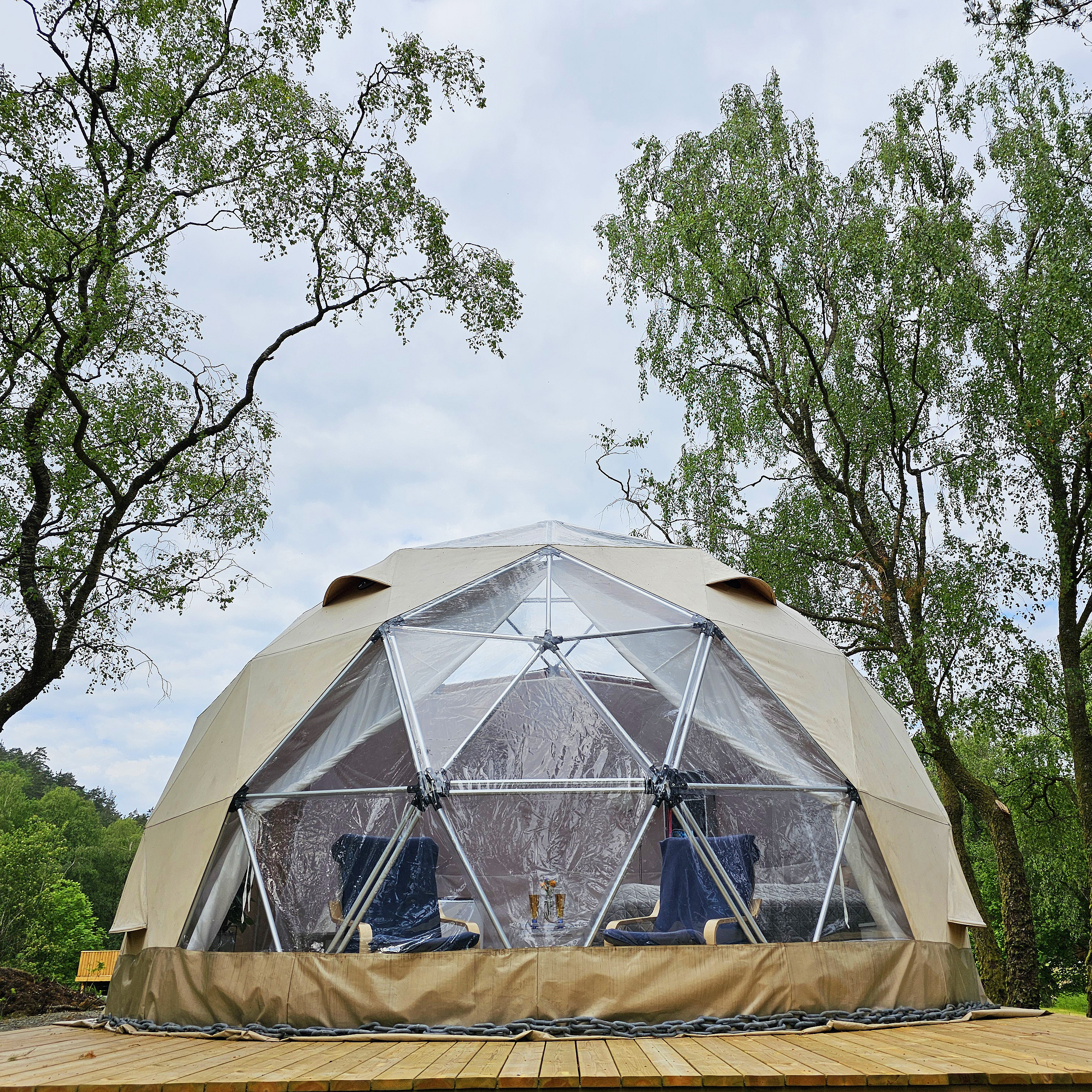 Dome, jacuzzi & sauna