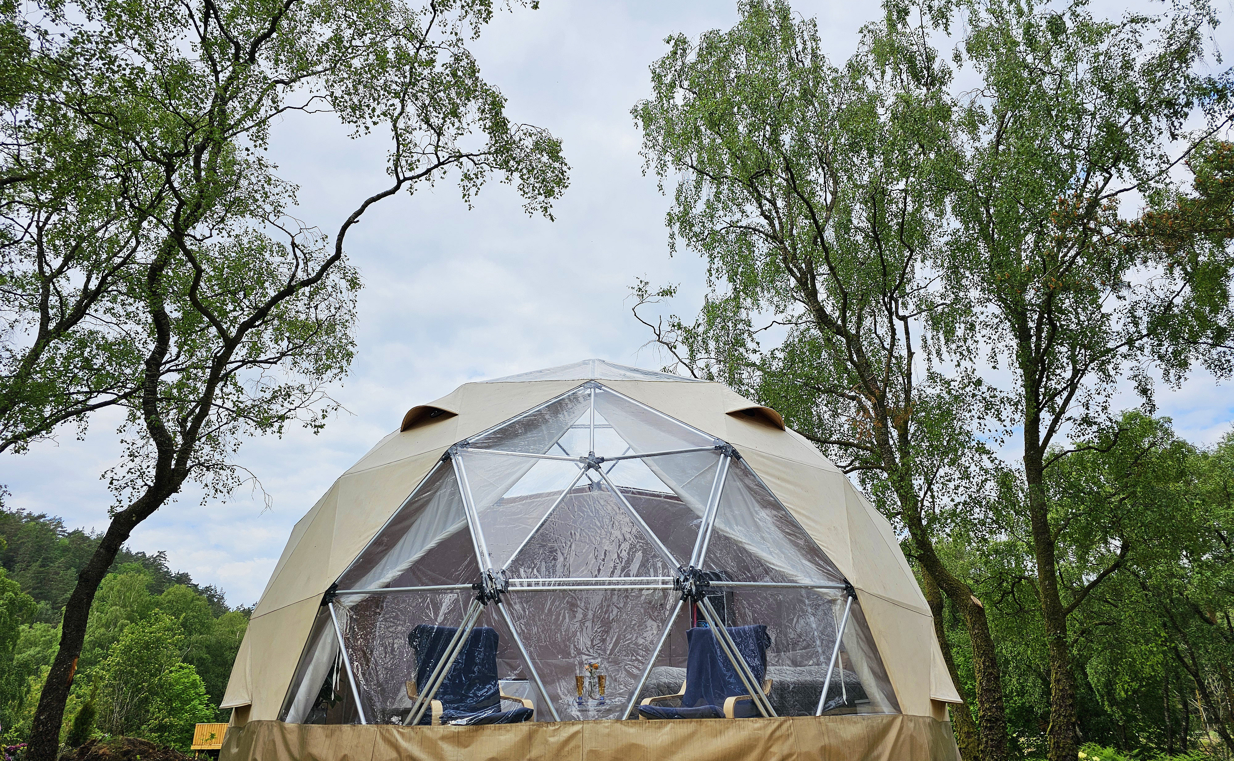 Dome, jacuzzi & sauna