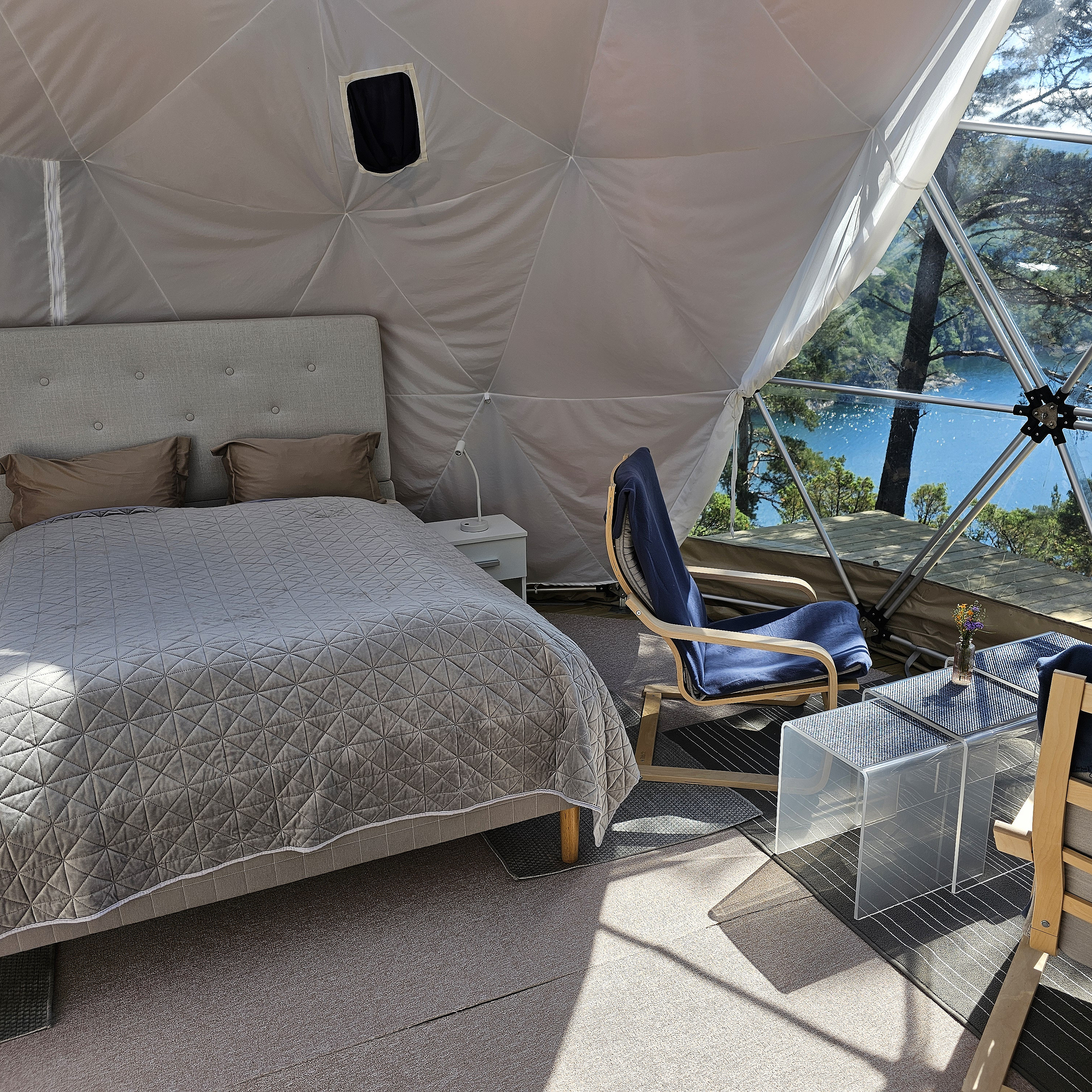 Dome, jacuzzi & sauna