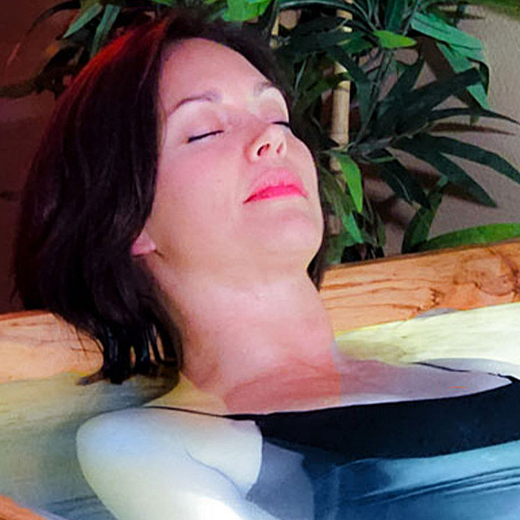Floating, jacuzzi, sauna & isbad