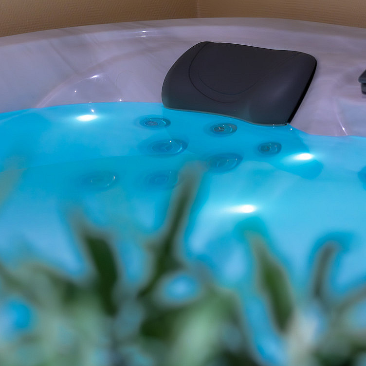 Floating, jacuzzi, sauna & isbad