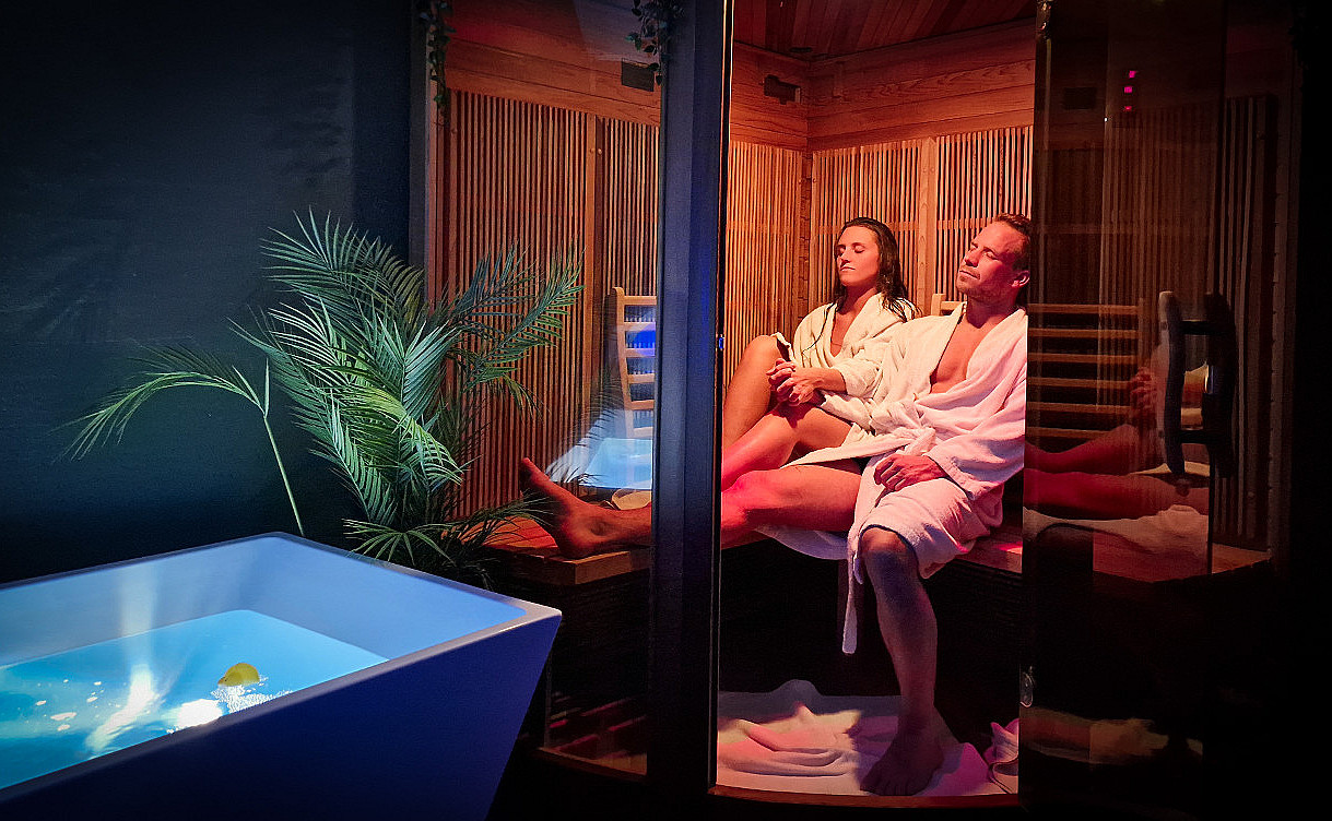 Jacuzzi, sauna & isbad for to