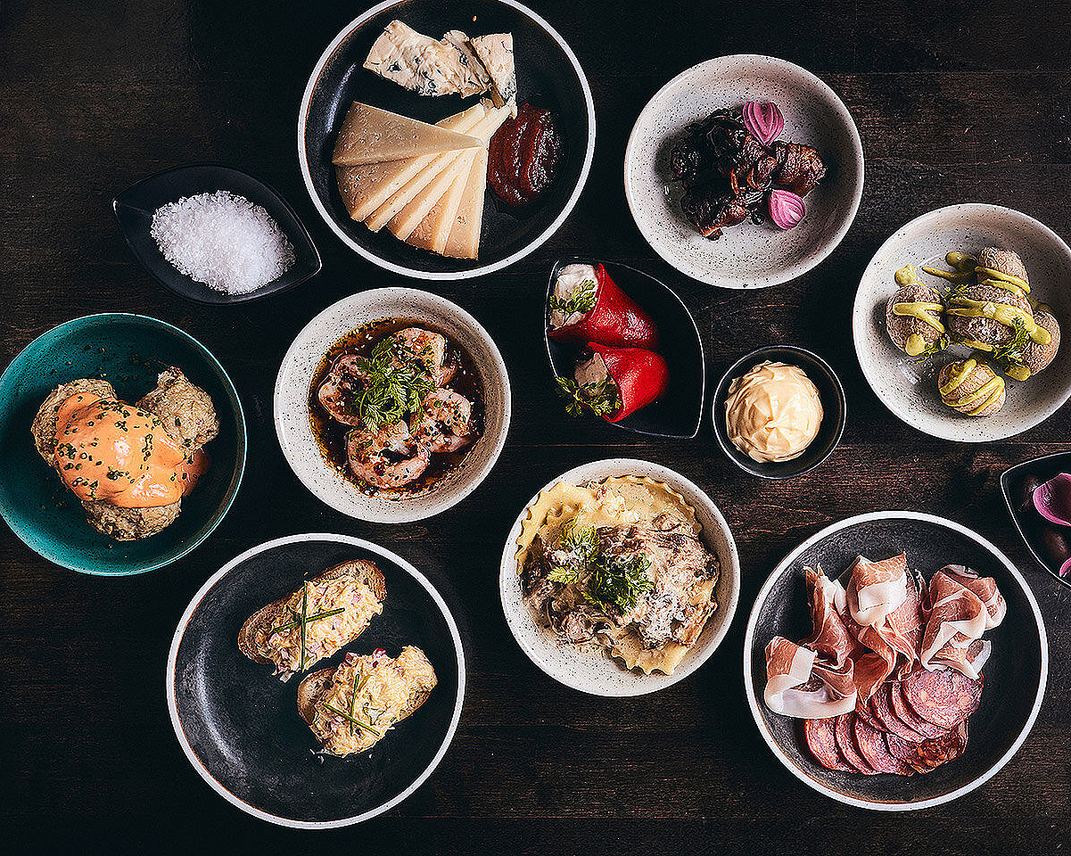 Tapas dinner date