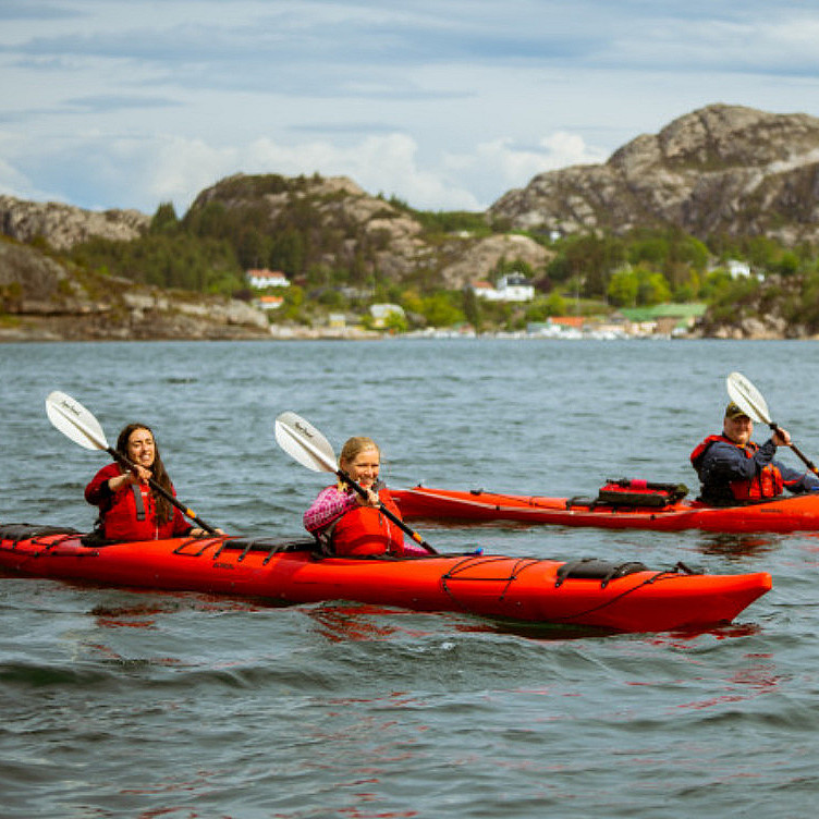 Guidet kajakktur i Øygarden skjærgård