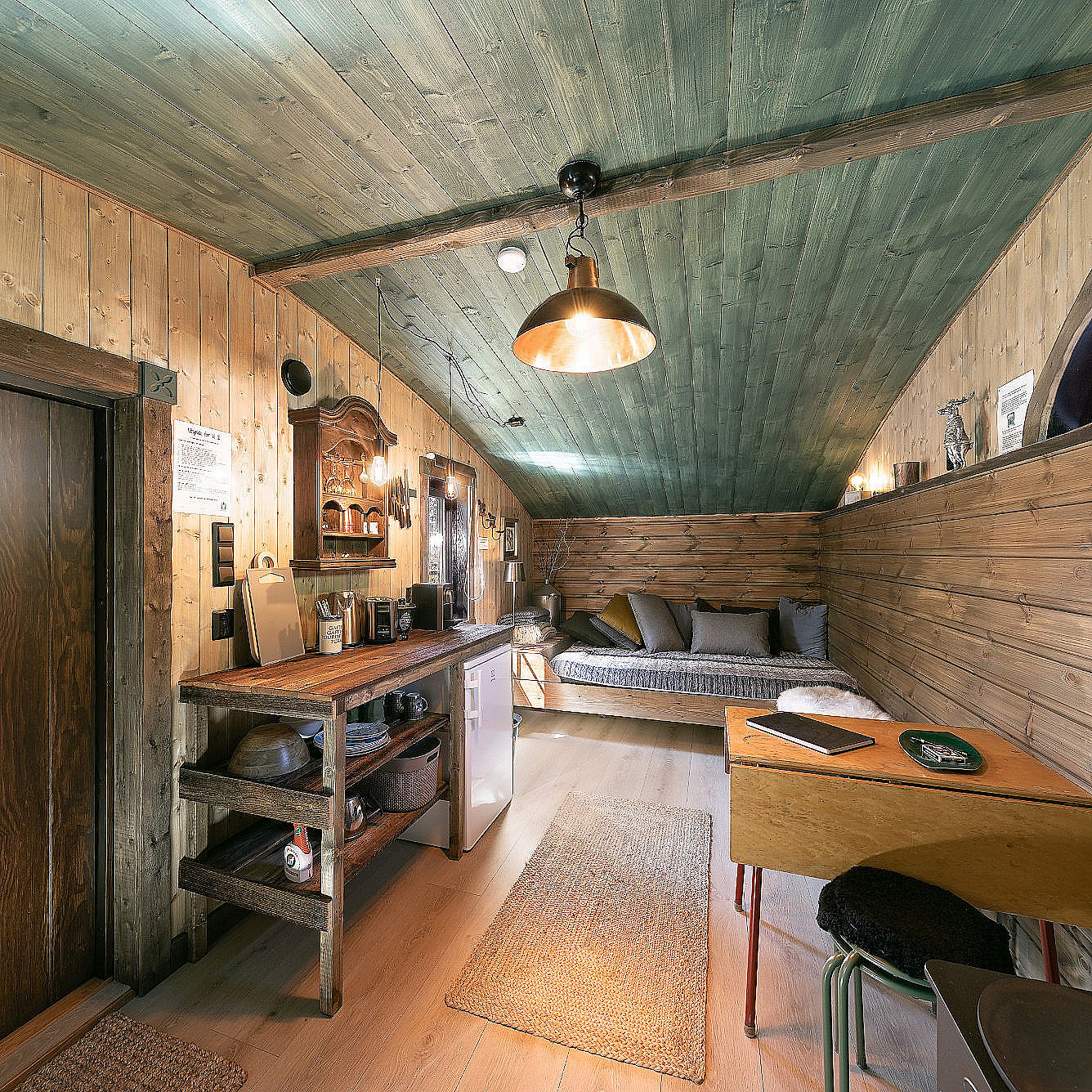 Hobbit Cabin