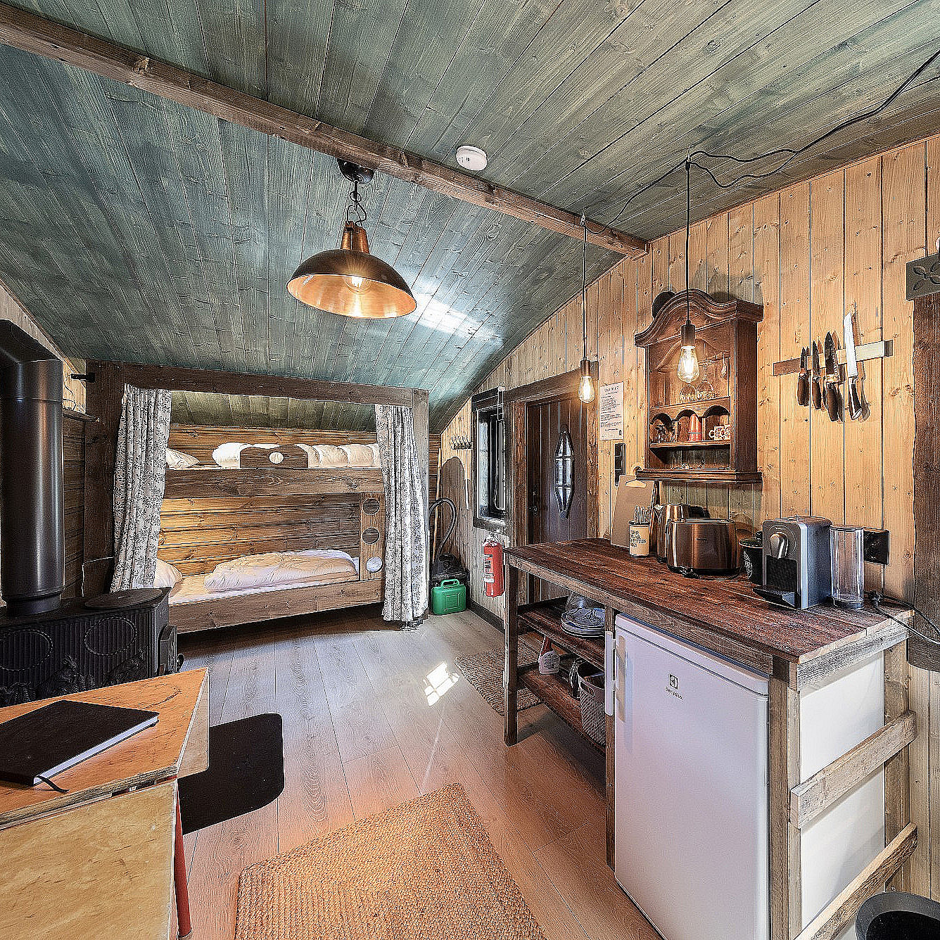 Hobbit Cabin