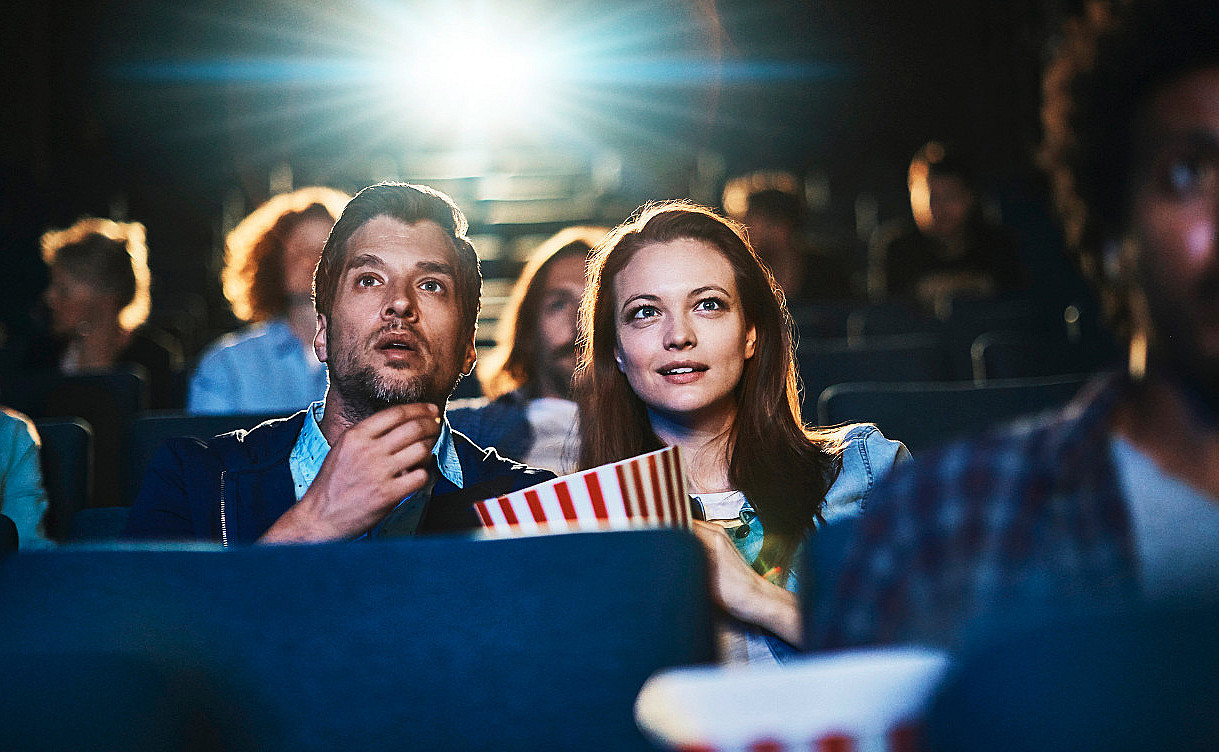 Kinodate med popcorn og brus