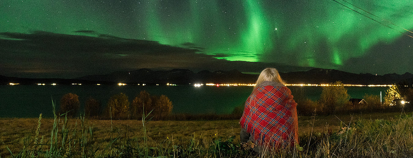 Reinsdyrsafari med sameleir og middag