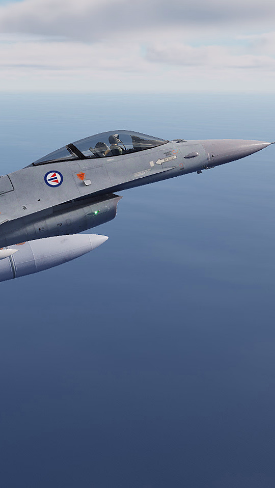 Fly F-16 simulator - image 1
