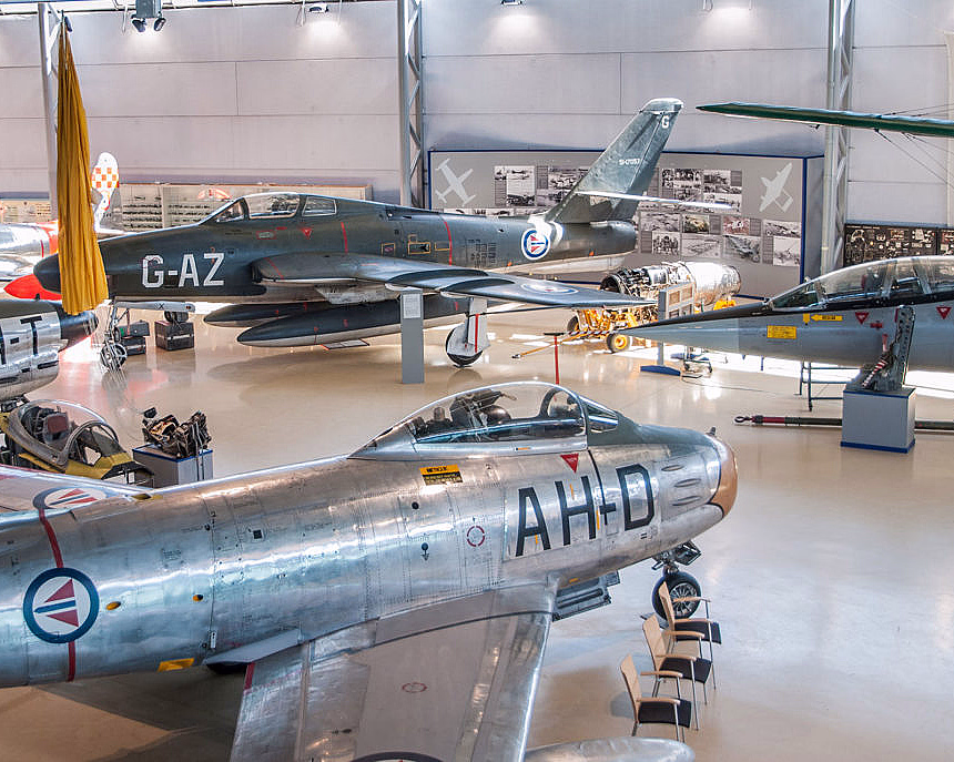 Forsvarets flysamling for to - image 1