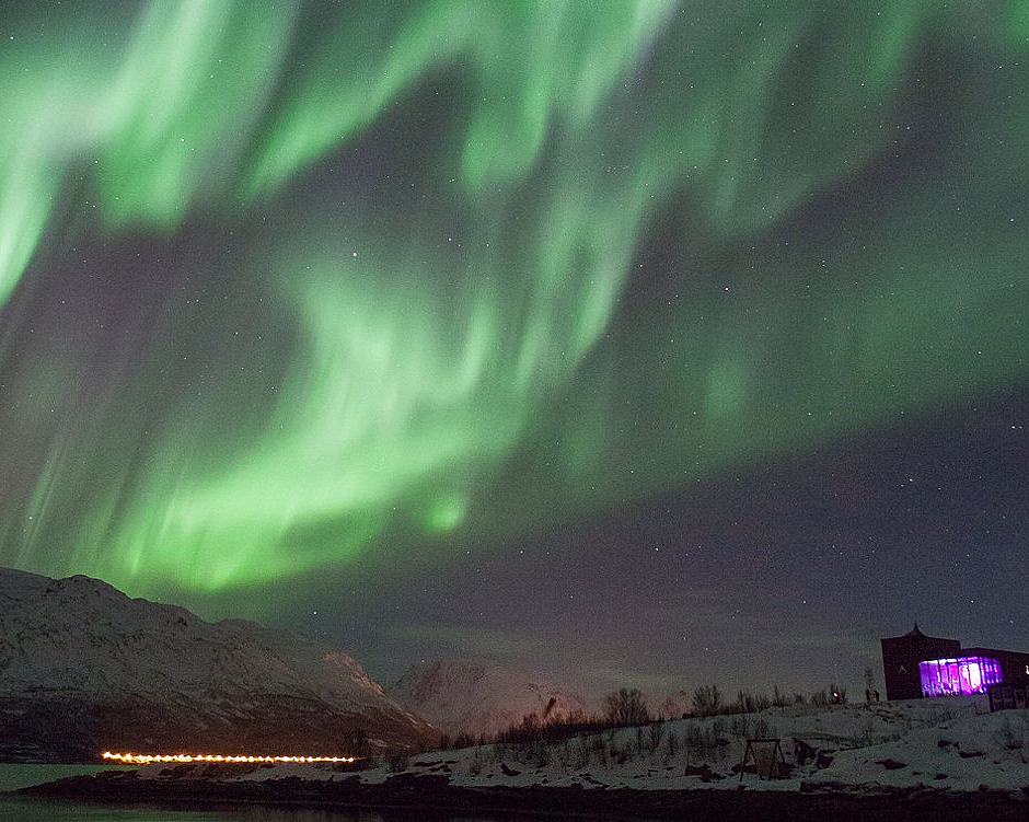 Arctic fjordcabins & destilleriomvisning - image 3