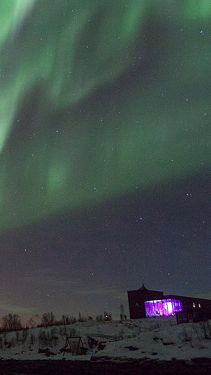 Arctic fjordcabins & destilleriomvisning - image 3