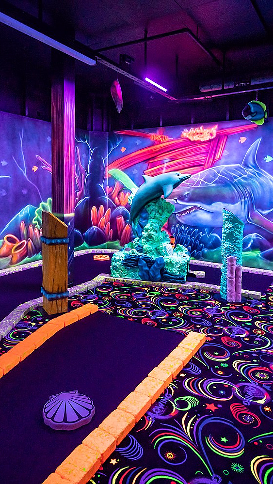 Glowing Golf - image 1