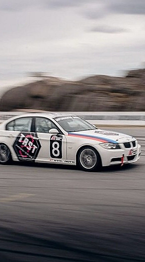 Kjør BMW på racerbane