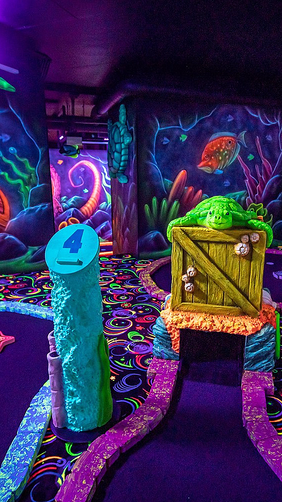 Glowing familiegolf - image 3