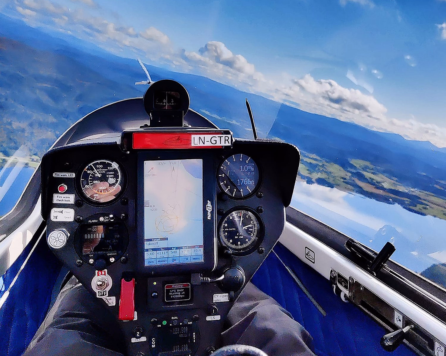Flyleksjon og flytur med pilot - image 1