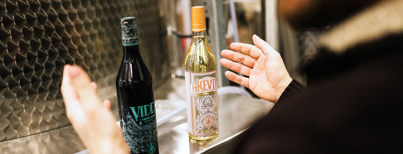 Destilleribesøk med brennevinsmaking