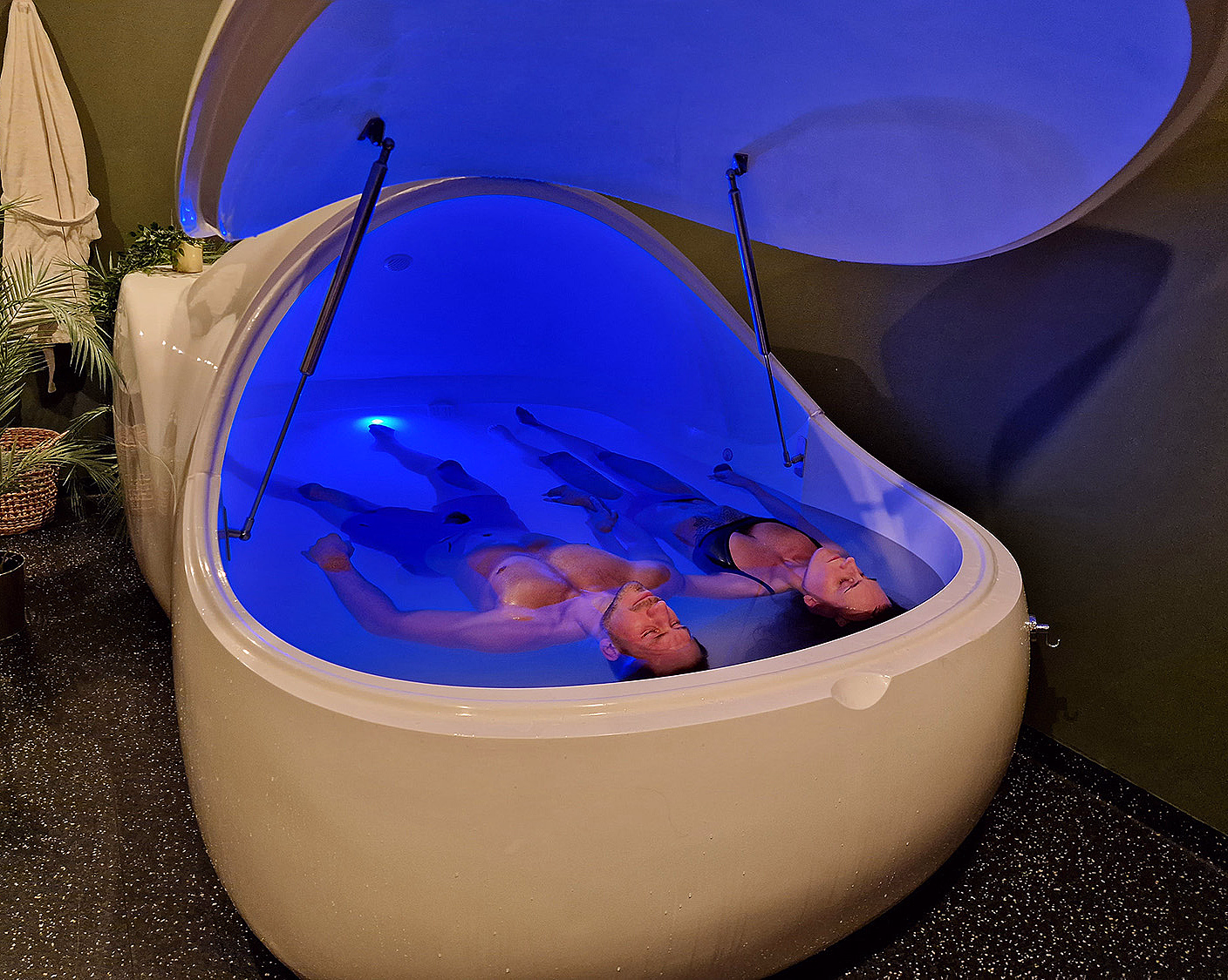 Parfloating med IR Sauna - image 1